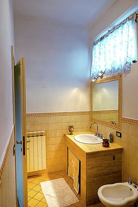 Casa Vittoria - Bagno - Luisotti Luigi - fotografo